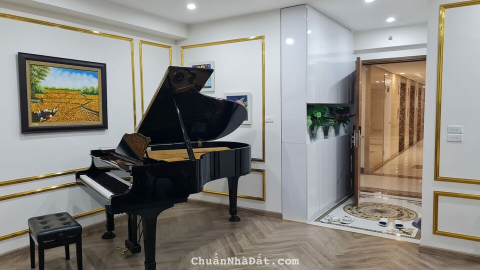 Chung cư Vinhomes, căn góc, 100m, 3 ngủ, slot ô tô, full nội thất 5 sao, 8 tỷ Chung cư Vinhomes, căn góc, 100m, 3 ngủ, slot ô tô, full nội thất 5 sao, 8 tỷ