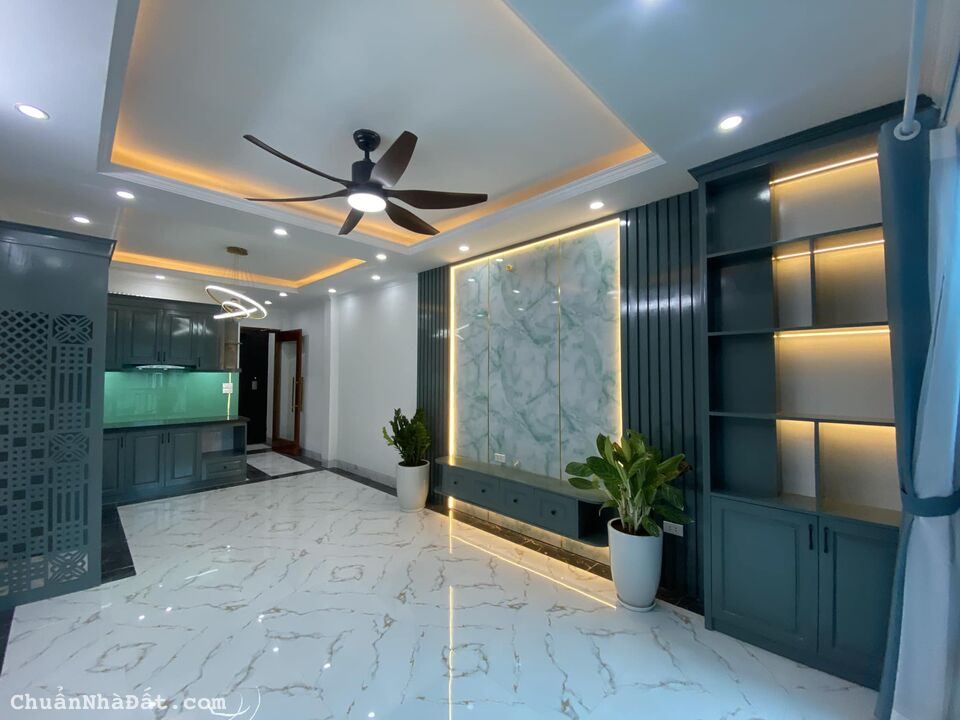 Bán nhà 6 tầng, thang máy, 41m, sổ đỏ, Lê Trọng Tấn, Thanh Xuân. Giá 6 tỷ 6