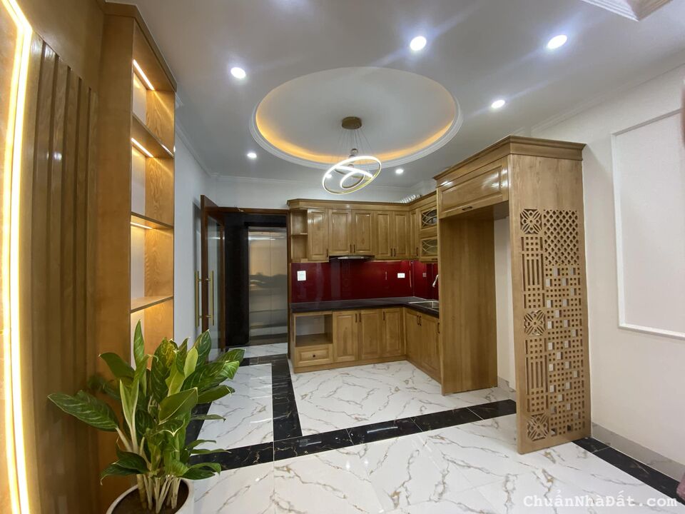 Bán nhà 6 tầng, thang máy, 41m, sổ đỏ, Lê Trọng Tấn, Thanh Xuân. Giá 6 tỷ 6