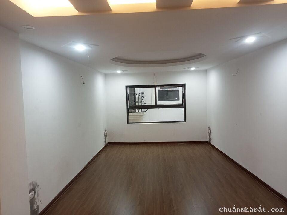 Bán nhà Trường Chinh,Ngã Tư Sở, Đống Đa, thang máy NK, 30m2 * 5T, giá 5.8 tỷ