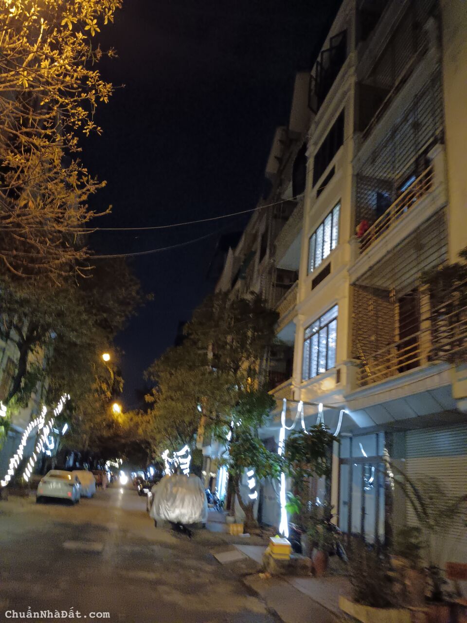 CẦN BÁN LIỀN KỀ KINH DOANH 90M2 GIÁ 16 TỶ 