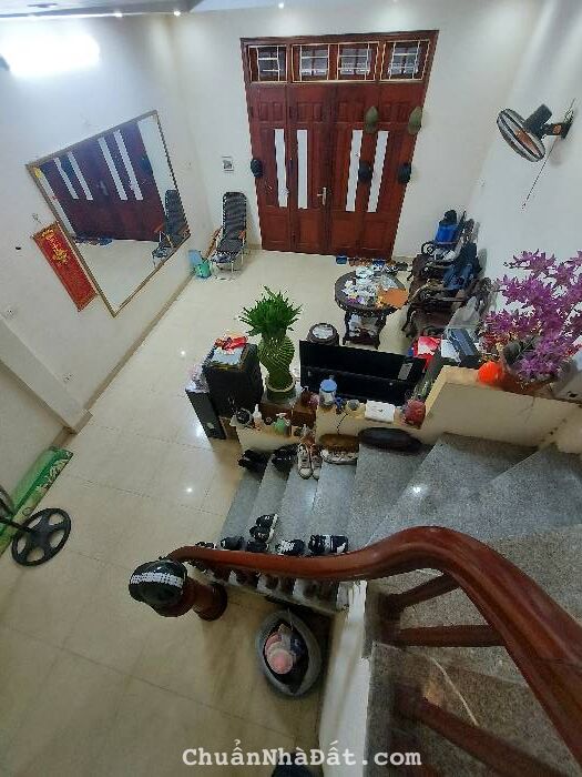 Bán nhà Vĩnh Hưng, Hoàng Mai, nhà dân xây, ô tô đỗ cửa 63 m2, 4 tỷ 700