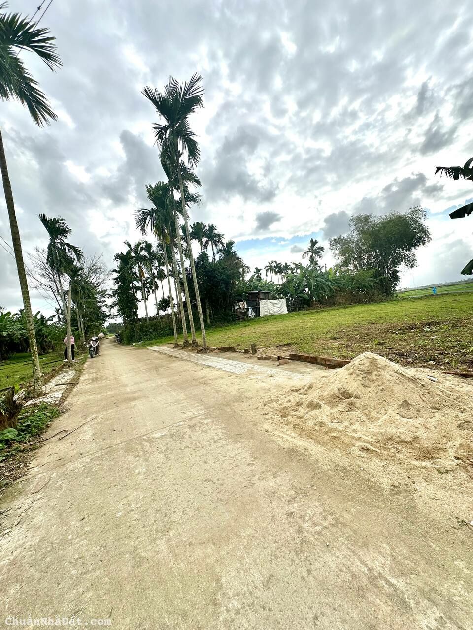 Bán lô Điện Hồng khu Giáo Ái chợ Lạc Thành đi vào.