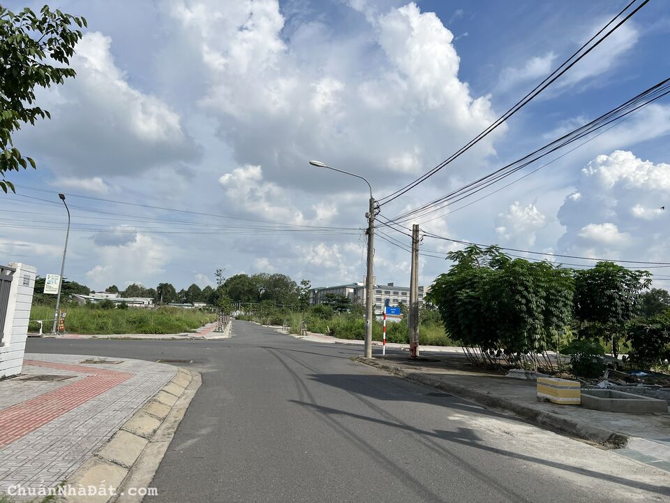 Bán đất nền SHR thổ cư tái định cư, gần trạm thu phí Bửu Long 1 tỷ 5 bao sổ. Bán đất nền SHR thổ cư tái định cư, gần trạm thu phí Bửu Long 1 tỷ 5 bao sổ.