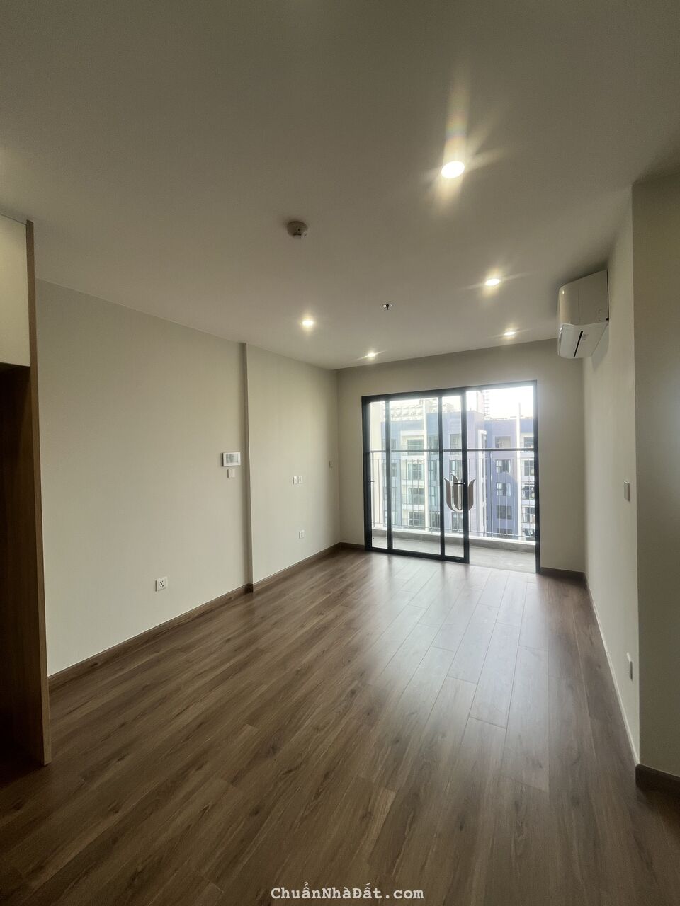 Imperia Smart city - Tòa I3 - căn 2pn1wc - 54.6m2 - 2 tỷ 680 bao phí - 0588888328