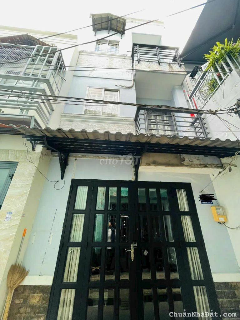 Bán gấp nhà cạnh THPT Nguyễn Trãi - 2TẦNG - 42M2 - HẺM XE HƠI 7 CHỔ