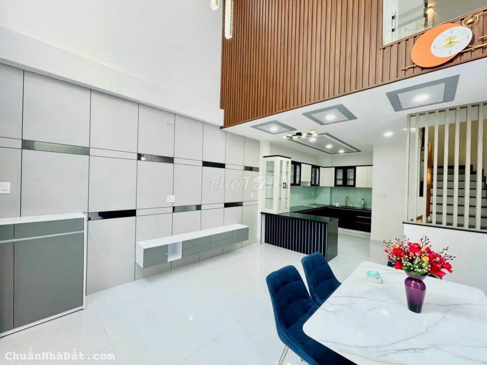 Bán gấp nhà cạnh THPT Nguyễn Trãi - 2TẦNG - 42M2 - HẺM XE HƠI 7 CHỔ