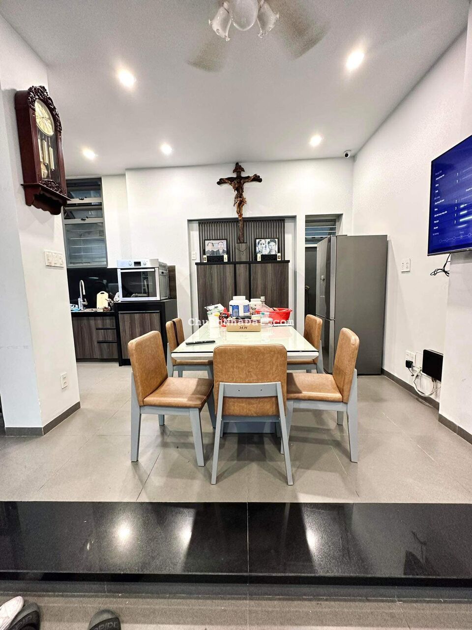 NHÀ PHÚ NHUẬN HẺM Ô TÔ FULL NỘI THẤT XỊN 45M2, NGANG 7M, 4PN, Ở NGAY, CHỈ NHỈNH 6 TỶ.