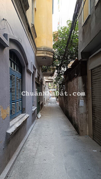 Cần tiền bán gấp nhà phố Hoàng Ngân 40m x 5 tầng, 5 tỷ