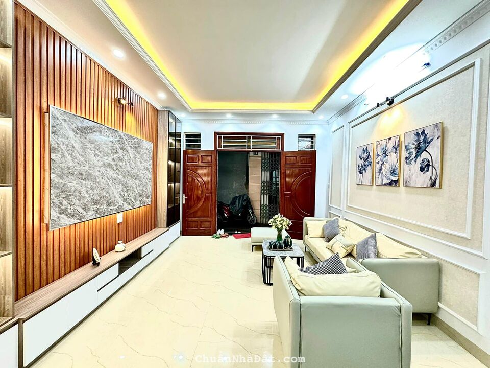 Siêu phẩm Cầu Giấy 38m x 5 tầng, mặt tiền 4.4m, 4.8 tỷ