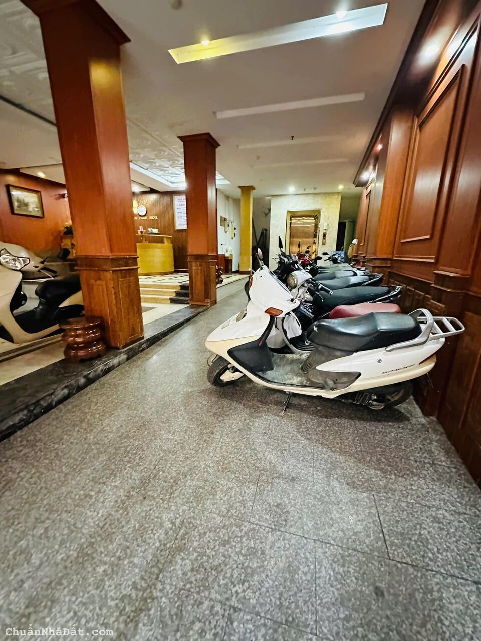 Siêu Phẩm Khách Sạn Thái Hà – Mặt tiền bề thế - Dòng Tiền 5Tỷ/Năm .52tỷ