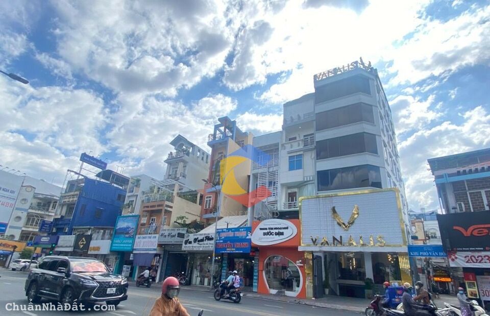 Cho thuê nhà nguyên căn góc 2 mặt tiền gần Ngã Tư Phú Nhuận, có thể ở và kinh doanh đa ngành