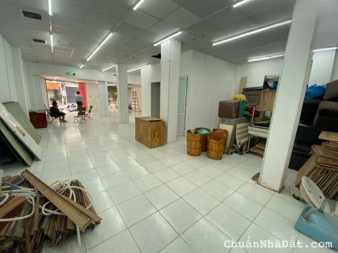 Cho thuê nhà nguyên căn DTSD 500m2, trệt 2 lầu gần sân bay Tân Sơn Nhất