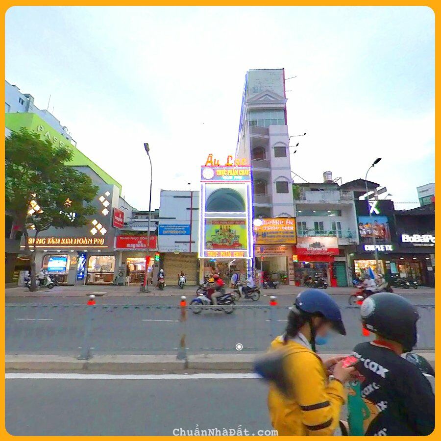 Cho Thuê Mặt Tiền Kinh Doanh Nguyên Căn 2 Tầng Góc Ngã Tư Hàng Xanh Quận Bình Thạnh Thuận Tiện KD