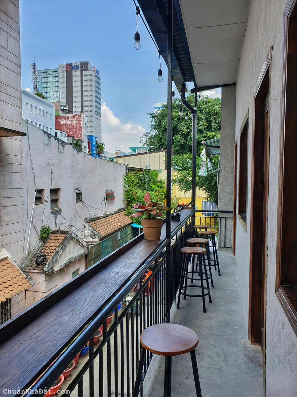 Chủ hỗ trợ giá tốt, cho thuê nguyên căn 1 trệt 1 lầu gần Trần Hưng Đạo và VVK Quận 1 Chủ hỗ trợ giá tốt, cho thuê nguyên căn 1 trệt 1 lầu gần Trần Hưng Đạo và VVK Quận 1