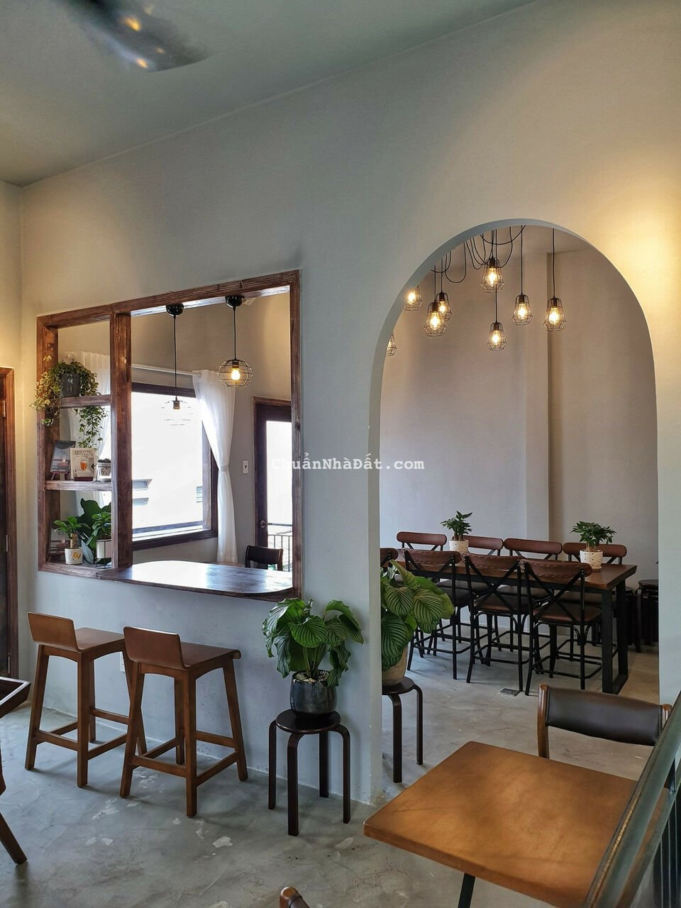 Chủ hỗ trợ giá tốt, cho thuê nguyên căn 1 trệt 1 lầu gần Trần Hưng Đạo và VVK Quận 1 Chủ hỗ trợ giá tốt, cho thuê nguyên căn 1 trệt 1 lầu gần Trần Hưng Đạo và VVK Quận 1