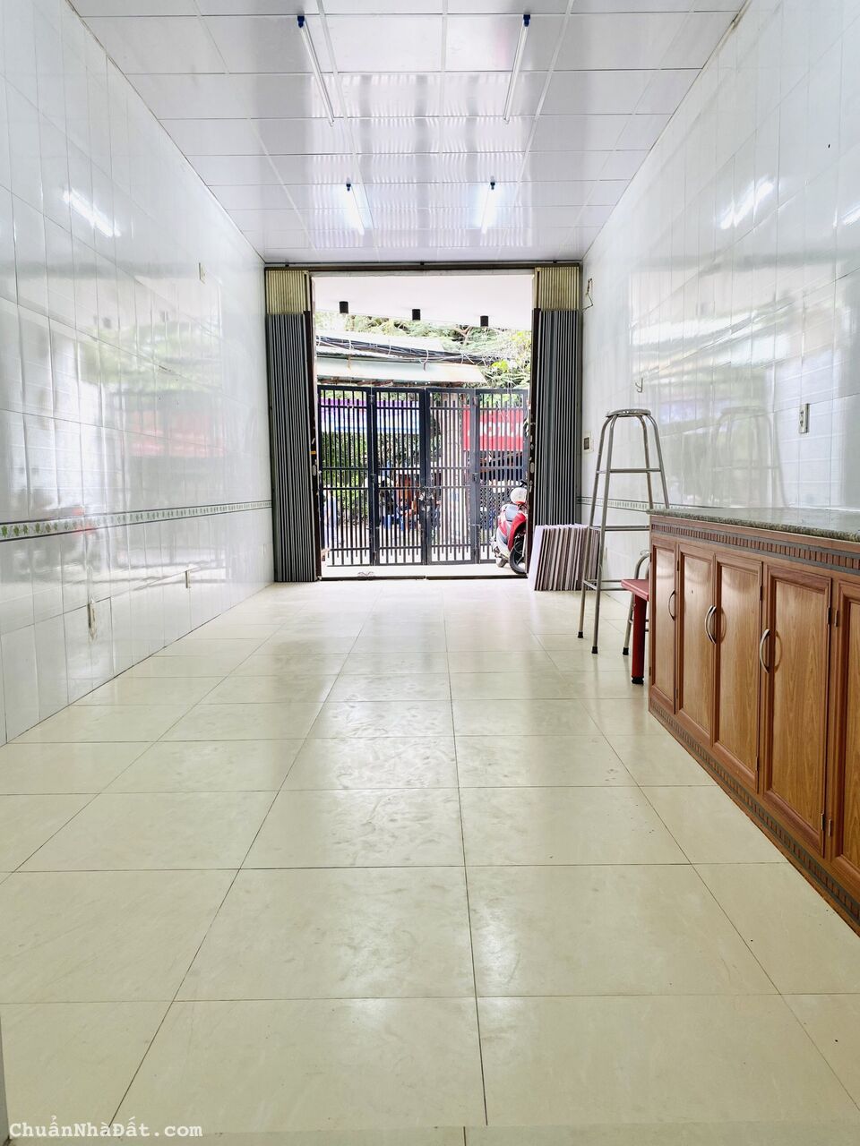 Bán gấp nhà MT Nguyễn Thượng Hiền phường 5 Bình Thạnh 4x12.5m 4 tầng giá 8.8 tỷ