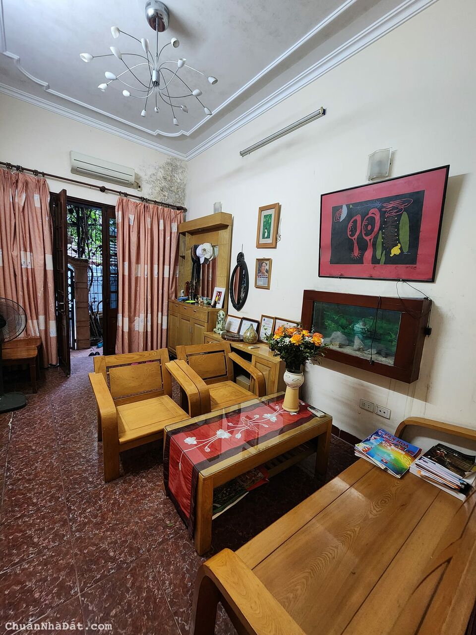 BÁN NHÀ ĐẠI LA HAI BÀ TRƯNG 52 M2 9 TỶ Ô TÔ ĐỖ CỬA  HAI THOÁNG VÀI BƯỚC RA PHỐ VỊ TRÍ TUYỆT ĐẸP.