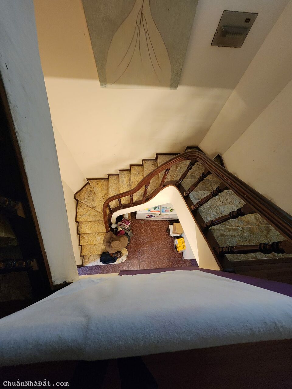 BÁN NHÀ ĐẠI LA HAI BÀ TRƯNG 52 M2 9 TỶ Ô TÔ ĐỖ CỬA  HAI THOÁNG VÀI BƯỚC RA PHỐ VỊ TRÍ TUYỆT ĐẸP.