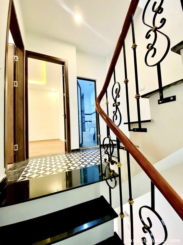 BÁN NHÀ MỚI ĐẸP TRẦN KHÁT CHÂN HAI BÀ TRƯNG 5.5 TỶ 40M2 5T MẶT TIỀN RỘNG THOÁNG