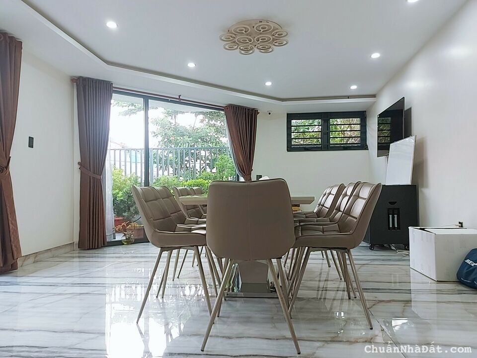 Gấp Bán Giảm 5.2 tỷ Biệt Thự Họ Lê - Tân Phú DT 7.5 x 13m Giá 16.8 Tỷ