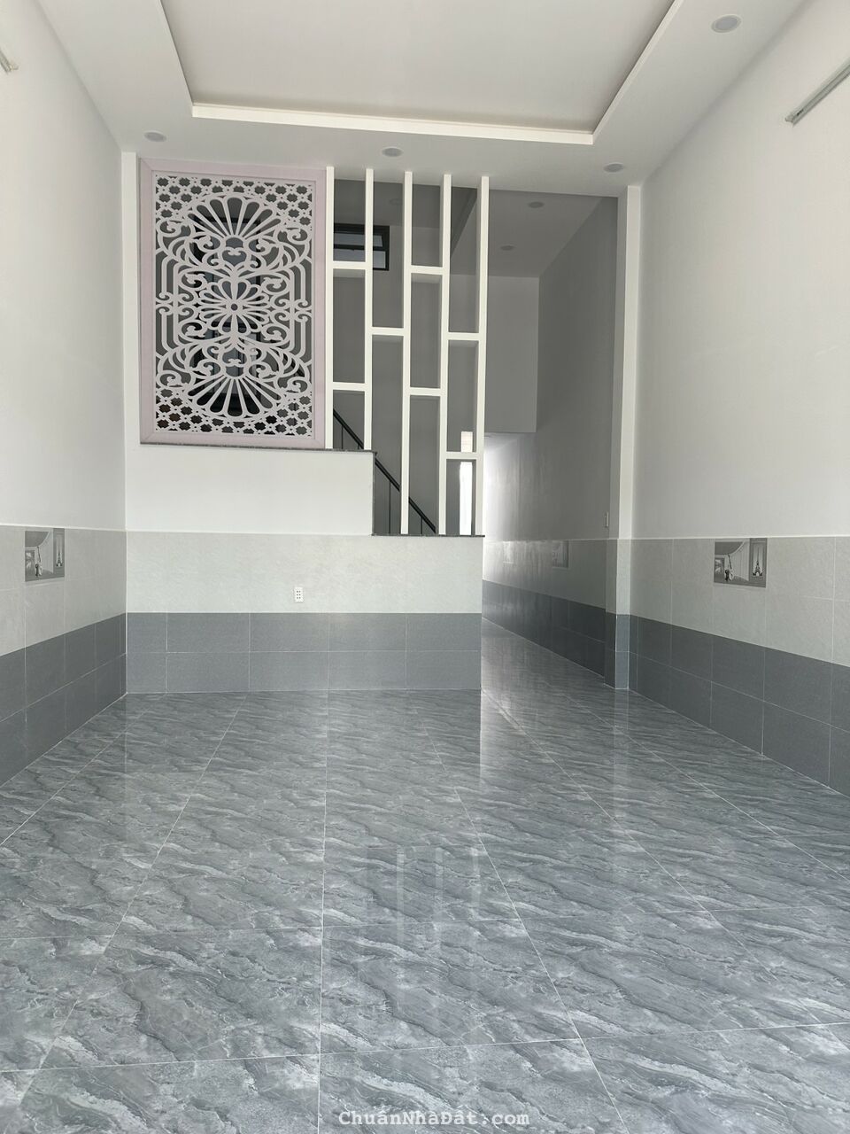 Bán Nhà Ngang 8.2m Xe Hơi Đỗ Cửa Đường Vĩnh Lộc 8.2 x 18m Giá 5.5 tỷ