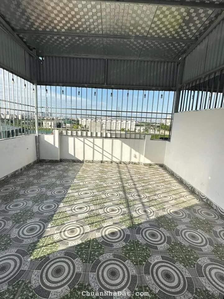 Chỉ 2,65 tỷ có ngay căn nhà xây mới 5 tầng×30m tại Kim Chung, 70m ra đường ô tô, gần KĐT Hinode