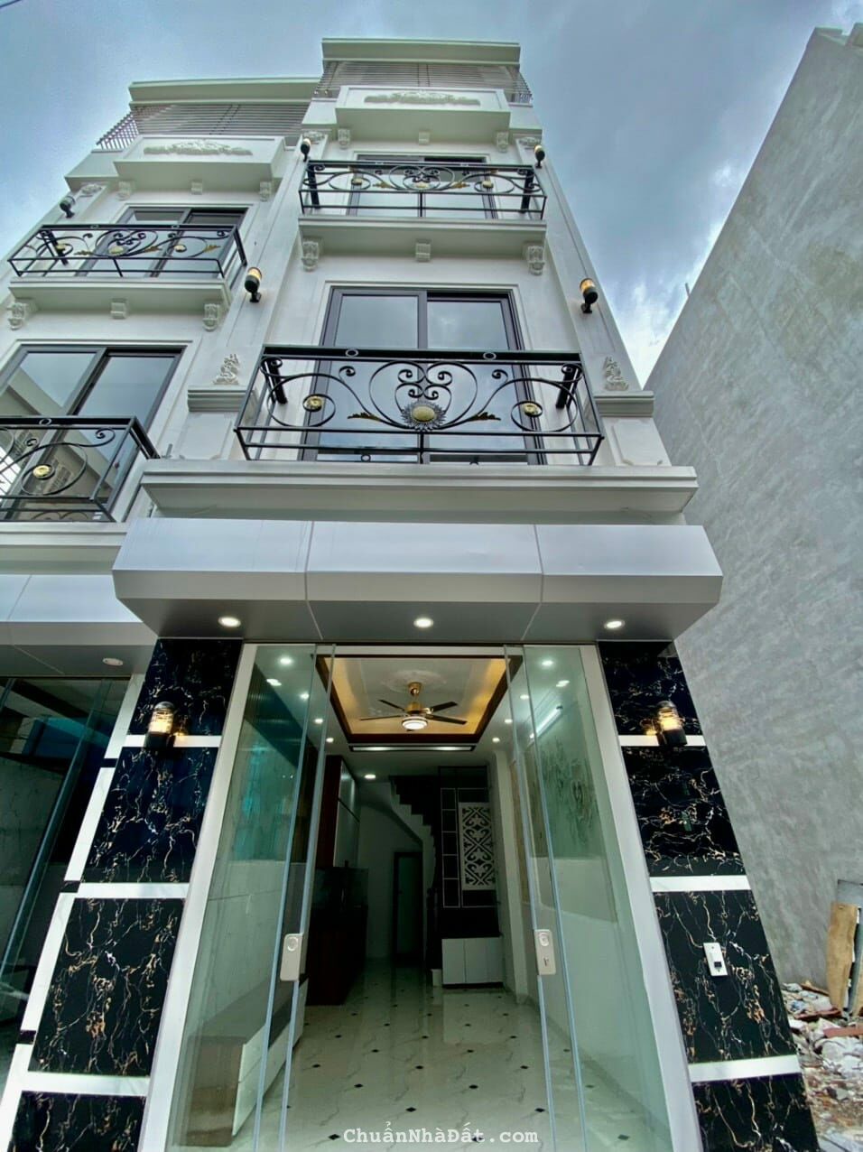 Chỉ 2,45 tỷ có ngay căn nhà 30mx4 tầng tại Kim Chung, chỉ 200m ra đường 422B Chỉ 2,45 tỷ có ngay căn nhà 30mx4 tầng tại Kim Chung, chỉ 200m ra đường 422B