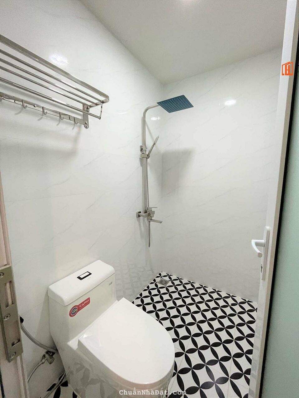 Ban công giá rẻ cho thuê dài hạn giá ưu đãi