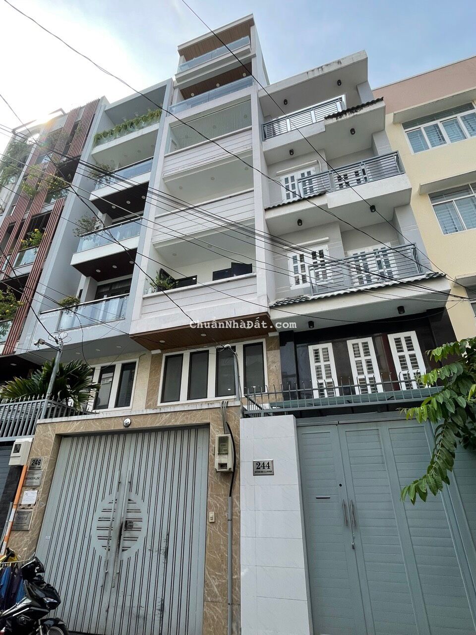 Nhà Bán Hẻm Xe Hơi 8m Nguyễn Cửu Vân Quận Bình Thạnh Giá 15.5 Tỷ - Quỳnh My BĐS