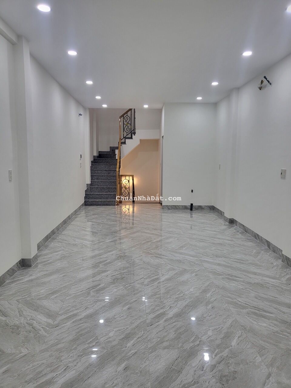 🌹 - Bán hoặc cho thuê nhà Hồng Bàng - Nha Trang, Ngay TTTP Nha Trang