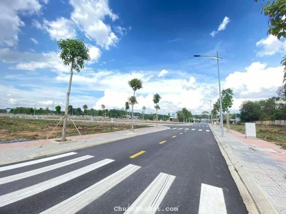 Bán đất khu nhà ở Hoàng Nam ,mặt tiền đường Tố Hữu– 900tr/lô