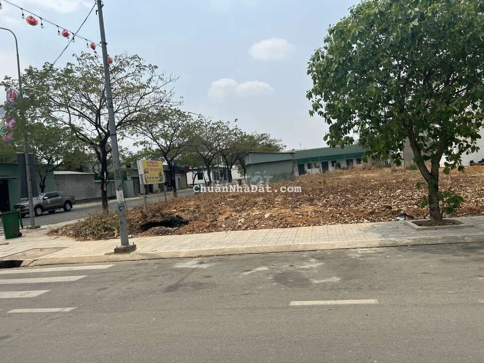 Bán đất ngay khu dân cư VSIP 3 - đường nhựa thông