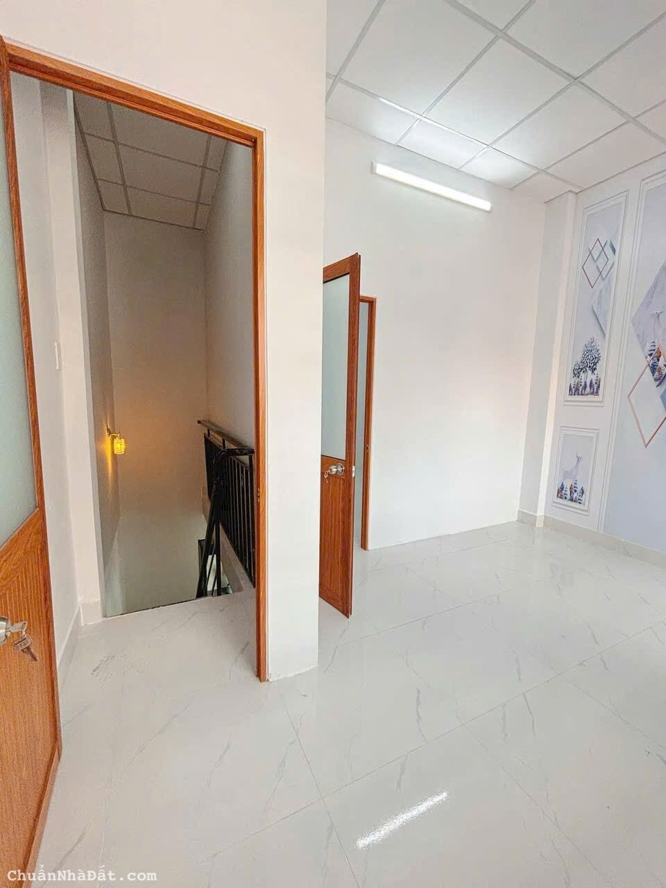 Bán gấp căn nhà 3 lầu gần Vòng xoay An Phú - TP Thuận An Bán gấp căn nhà 3 lầu gần Vòng xoay An Phú - TP Thuận An