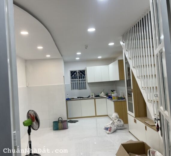 Bán nhà 2 lầu liền kề kcn VSIP 1 - gần chợ Khánh Long