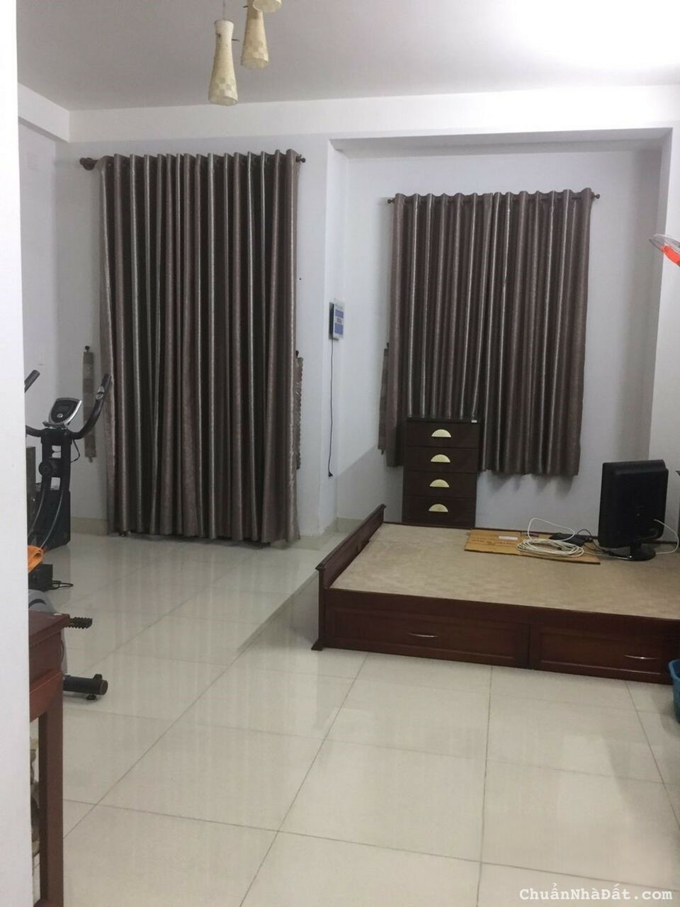 Nhà 2 lầu đẹp 1t1l - giá 1 tỷ 3 gần kcn Bảy Mẫu