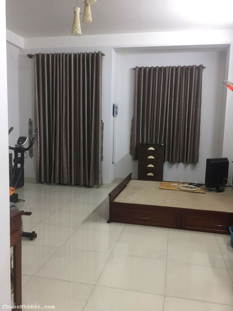 Nhà đẹp 3 lầu,nội thất đầy đủ - giá 2 tỷ 650 