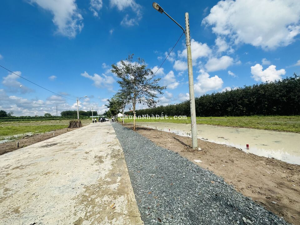 Đất ngộp trung tâm hành chính Chơn Thành - QL14 rẽ vào 100m