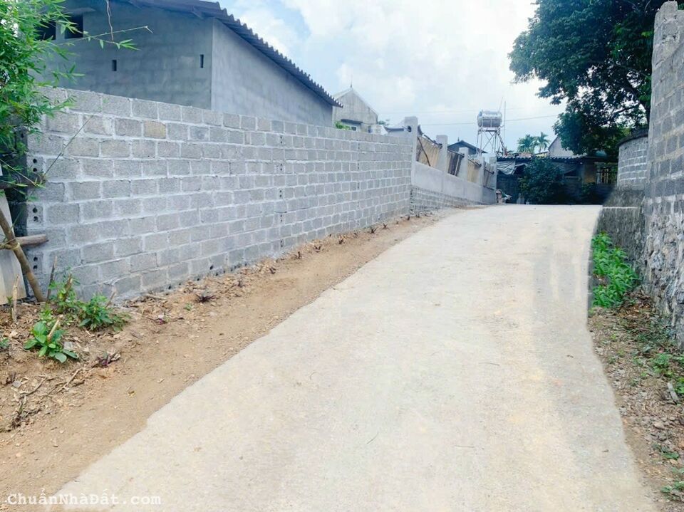 Cần bán Gấp 247m 100m tc Tân Vinh Lương Sơn Hoà Bình sát khu nghỉ dưỡng