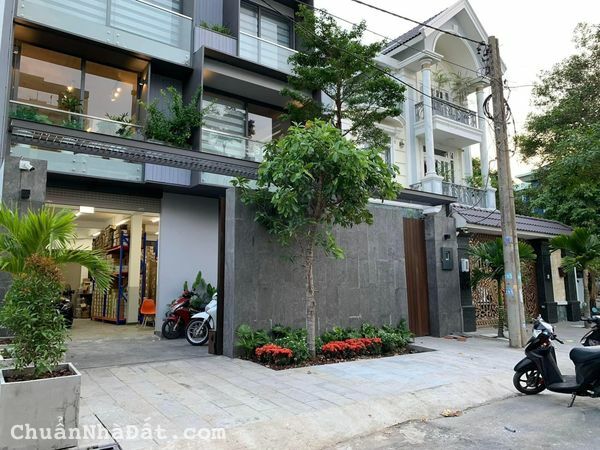 Bán biệt thự KDC 10 Mẫu - Nguyễn Duy Trinh p.Bình Trưng Đông Quận 2 _ 3 tầng thang máy hoàn công