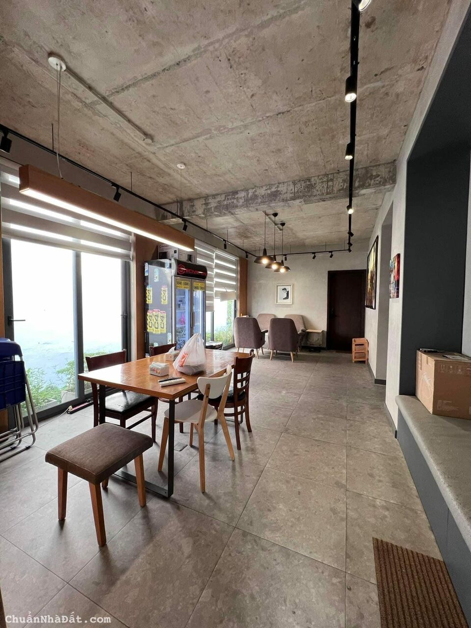 Bán biệt thự KDC 10 Mẫu - Nguyễn Duy Trinh p.Bình Trưng Đông Quận 2 _ 3 tầng thang máy hoàn công