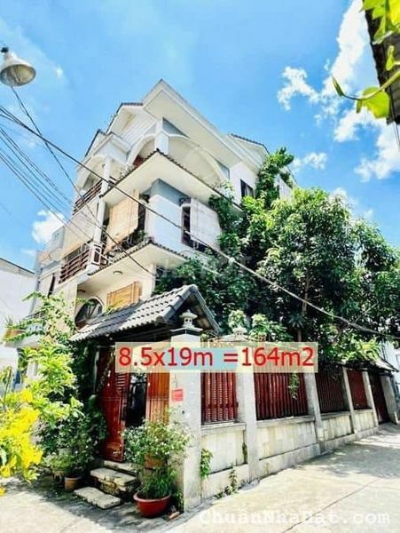 Bán gấp biệt thự Quận 2 căn góc 2 mặt tiền phường Bình Trưng Tây  cách Nguyễn Thị Định 20m