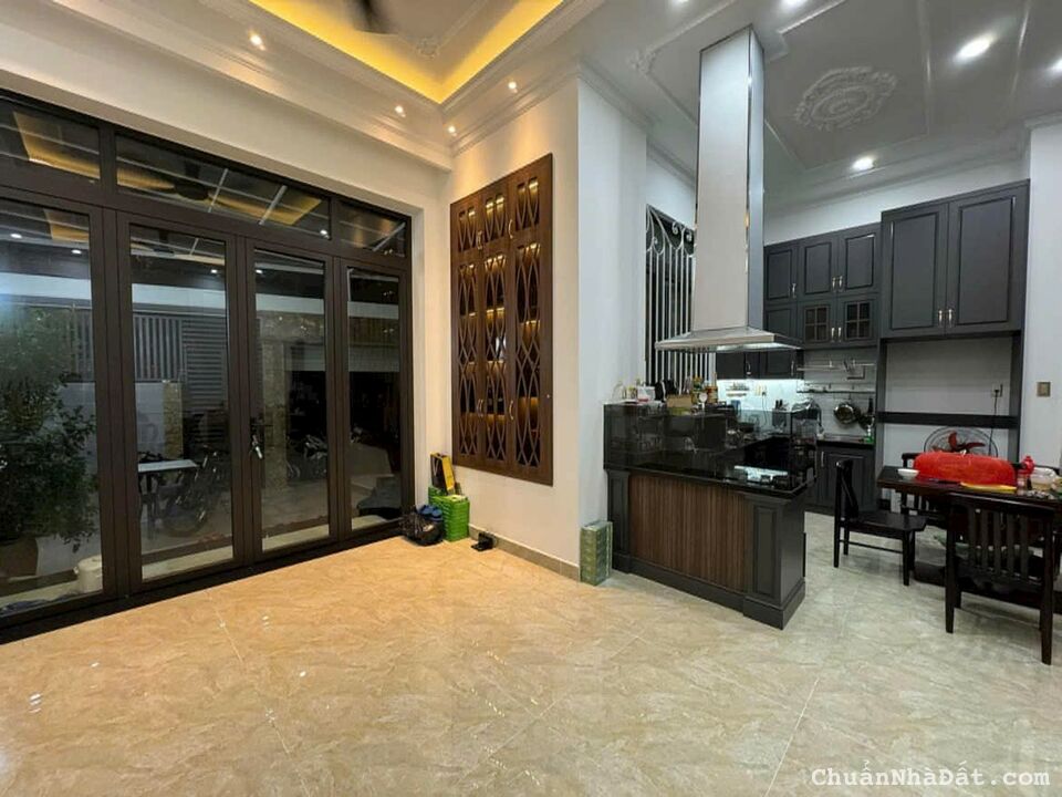 Bán nhà mặt tiền đường THẠNH MỸ LỢI Quận 2 DT ngang gần 7m. Nhà 3 tầng Giá TLcc 0903034123