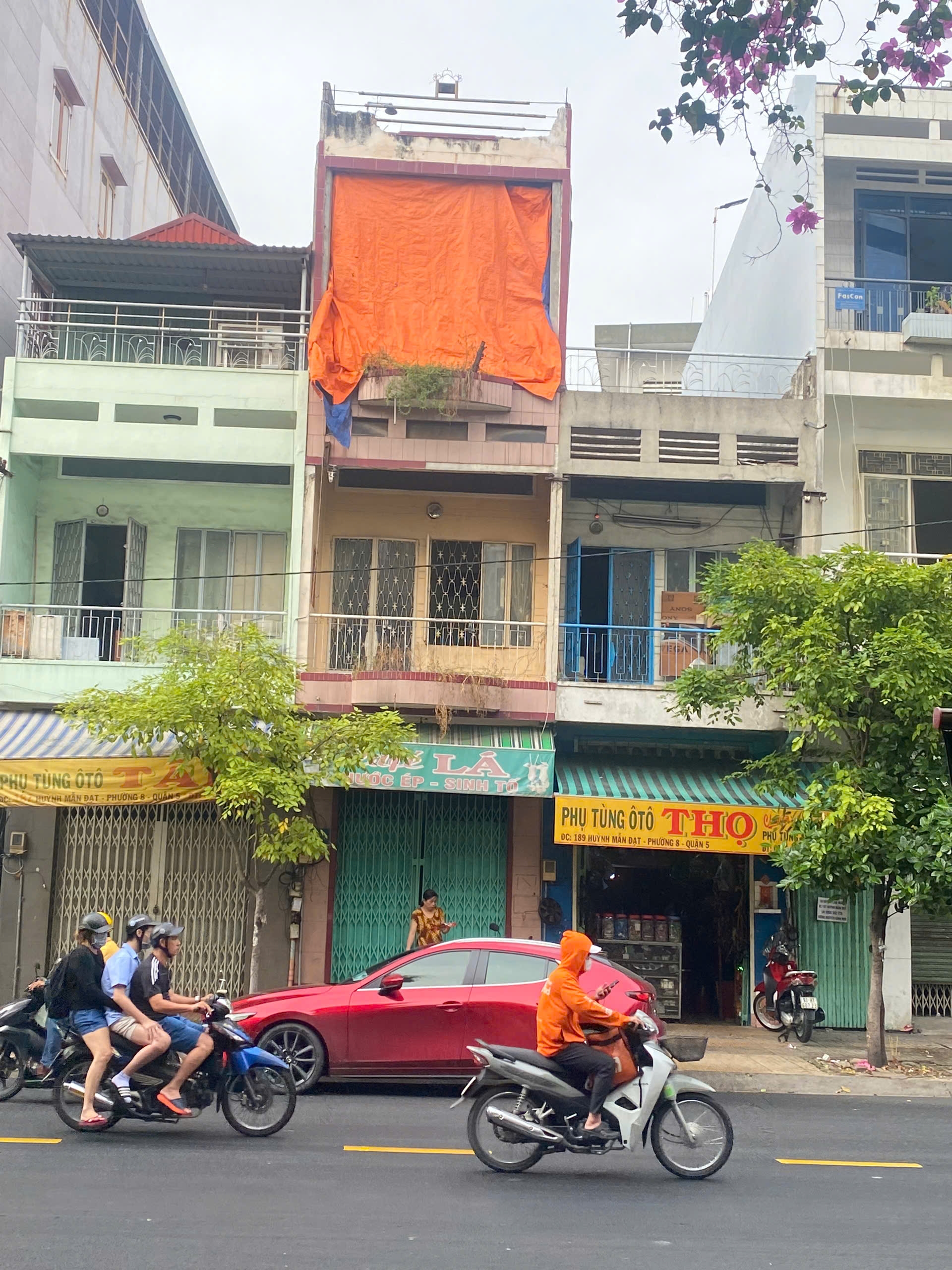 Bán nhà mặt tiền 187a Huỳnh Mẫn Đạt, phường 8, Quận 5 Nhà 3 tầng - Mặt tiền đường 20m LH 0903034123 Bán nhà mặt tiền 187a Huỳnh Mẫn Đạt, phường 8, Quận 5 Nhà 3 tầng - Mặt tiền đường 20m LH 0903034123