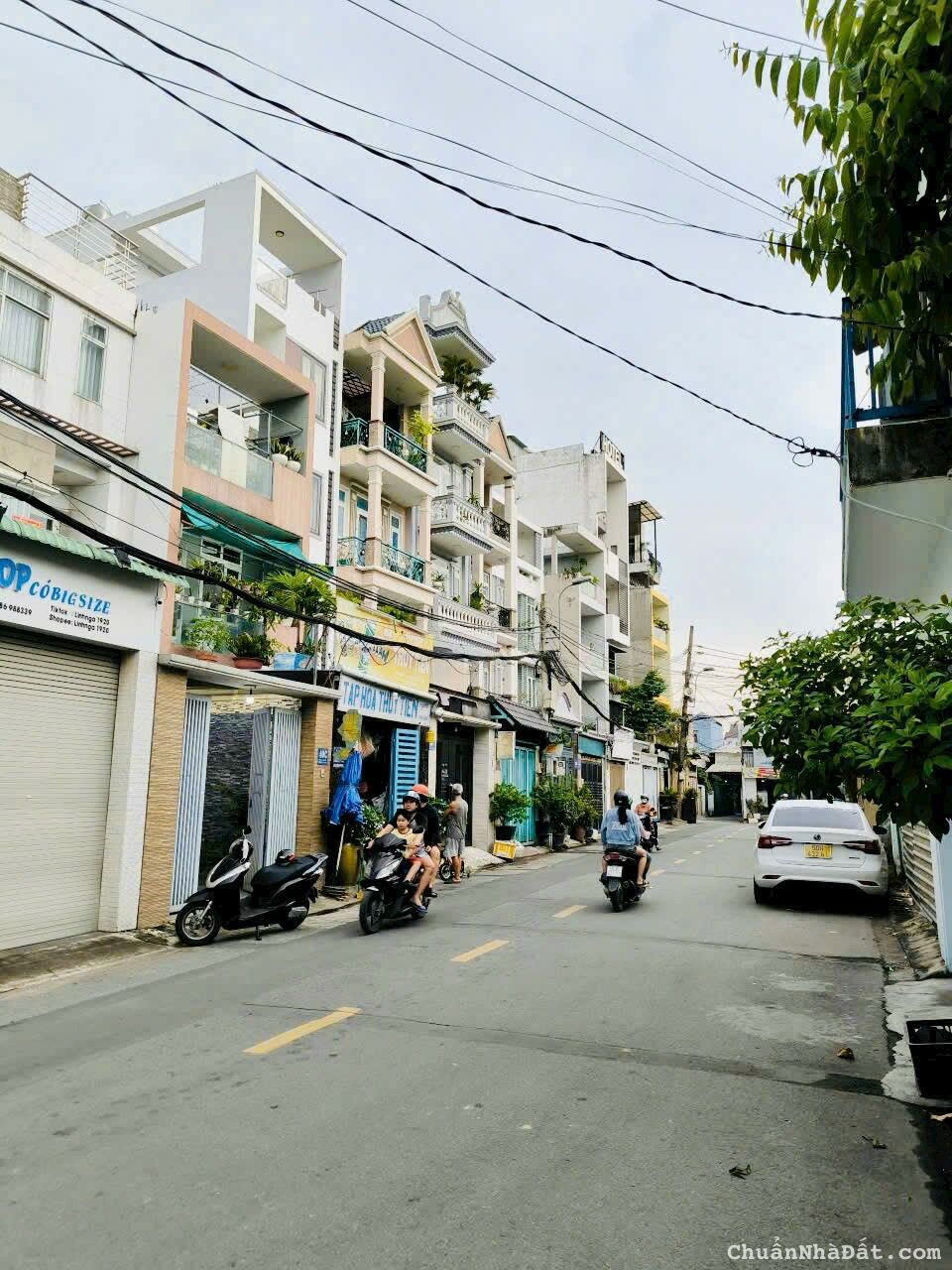 Bán nhà mặt tiền đường 28 Phường Cát Lái Quận 2 , đường ô tô 2 chiều cách Lê Văn Thịnh 100m Sân oto Bán nhà mặt tiền đường 28 Phường Cát Lái Quận 2 , đường ô tô 2 chiều cách Lê Văn Thịnh 100m Sân oto