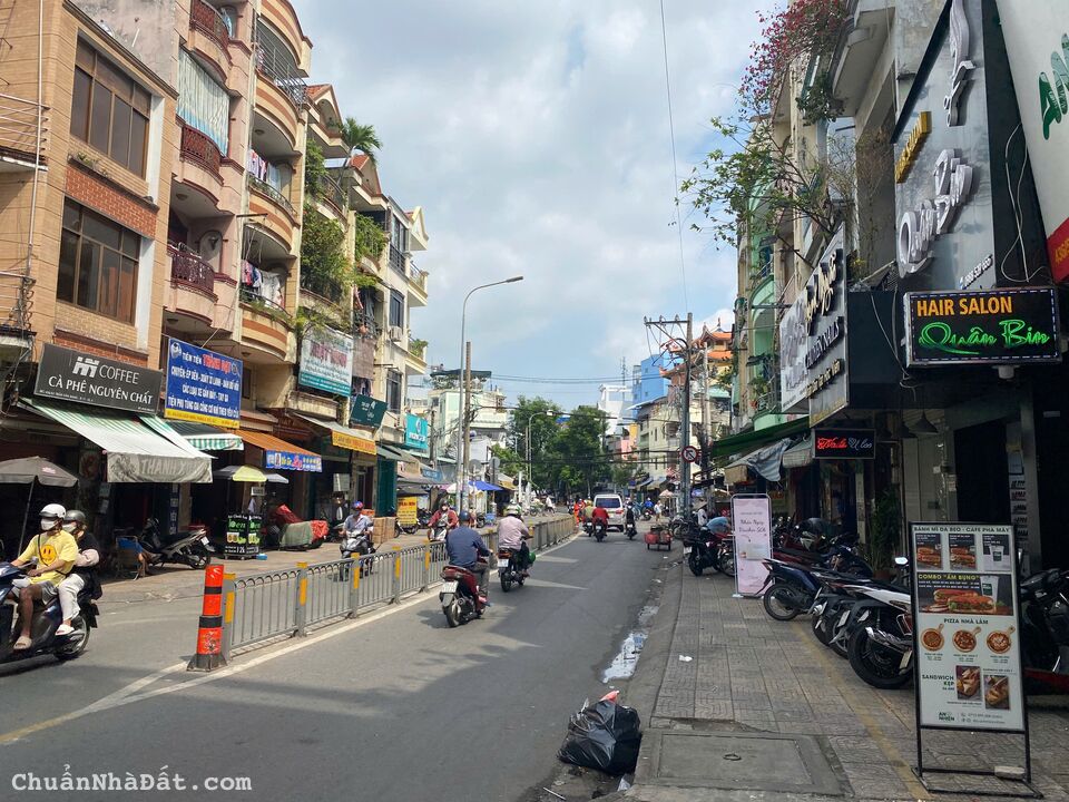 - Chính Chủ Gửi Bán Nhà Mặt Tiền Đường Đỗ Thị Lời Quận 3 cách Đường CMT8 70m, nhà 3 tầng có HĐ thuê