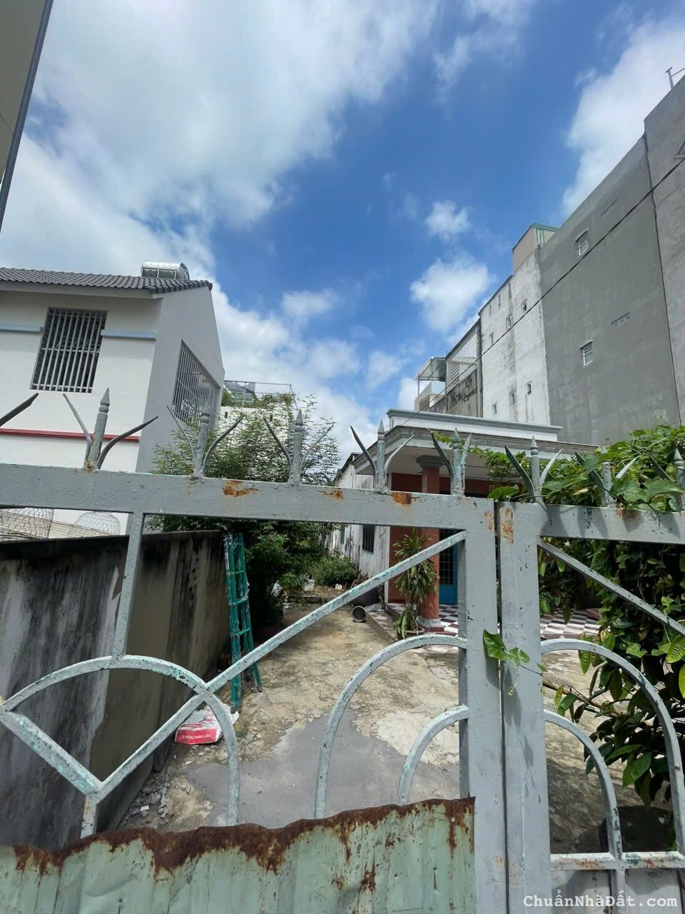 Bán đất hẻm 146 Lã Xuân Oai phường Tăng Nhơn Phú A Quận 9 Dt 329.8m2. Full thổ Giá TLcc 0903034123