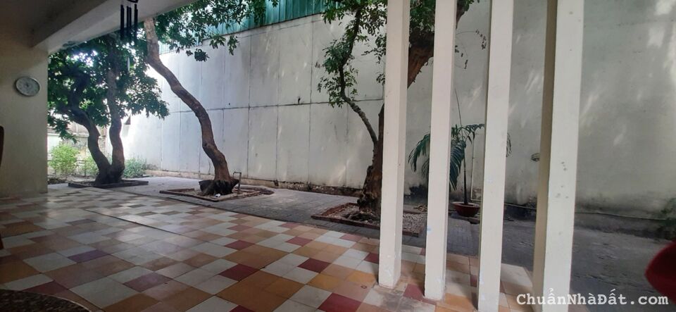 Chủ gửi cho thuê nhà mặt tiền số 3 Einstein p. Bình thọ Thủ đức Dt đất gần 600m2, ngang gần 15m Chủ gửi cho thuê nhà mặt tiền số 3 Einstein p. Bình thọ Thủ đức Dt đất gần 600m2, ngang gần 15m