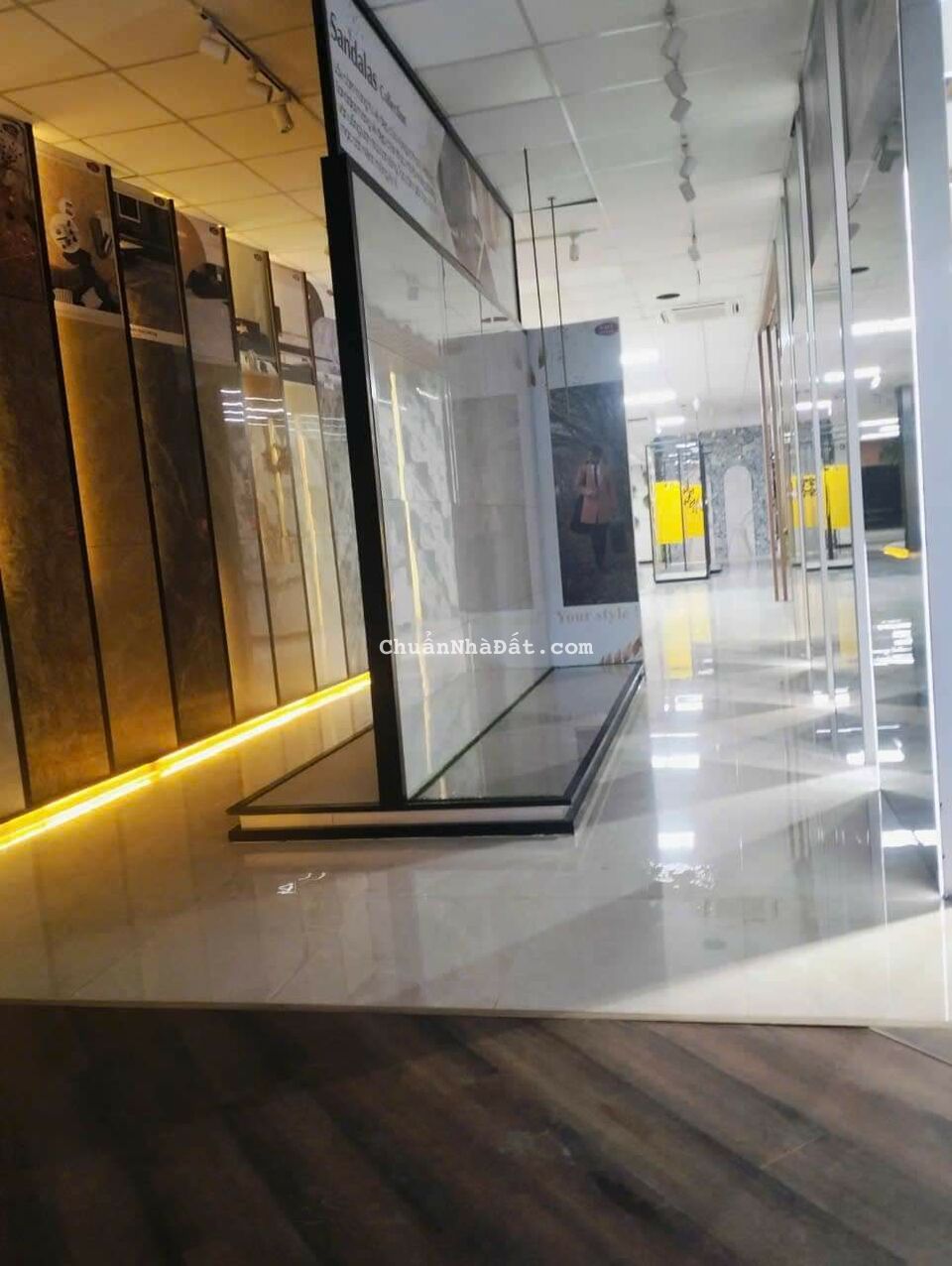 Cho thuê MẶT BẰNG 185 NGUYỄN DUY TRINH Quận 2 Dt ngang 14m dài 60m nở hậu. MQC LH C.Thảo 0903034123 Cho thuê MẶT BẰNG 185 NGUYỄN DUY TRINH Quận 2 Dt ngang 14m dài 60m nở hậu. MQC LH C.Thảo 0903034123