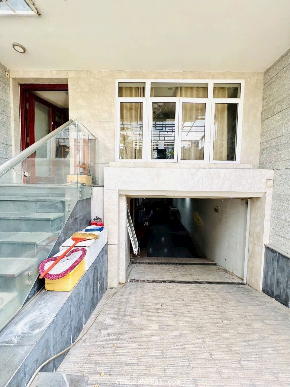 Cho thuê nhà phố khu dân cư Đông Thủ Thiêm Q2 HẦM - 3 Lầu có Nội thất. Giá TL 0903034123